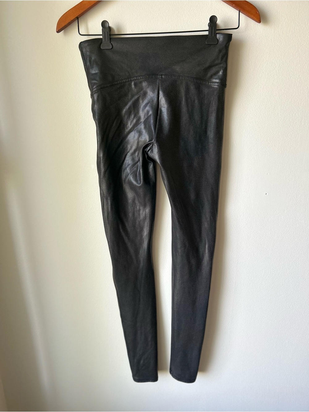 SPANX Black Faux Leather Leggings Size Medium - Picture 11 of 11